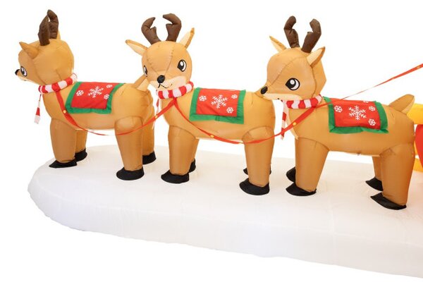 Nafukovací Santa Claus v saniach so sobmi 390 cm