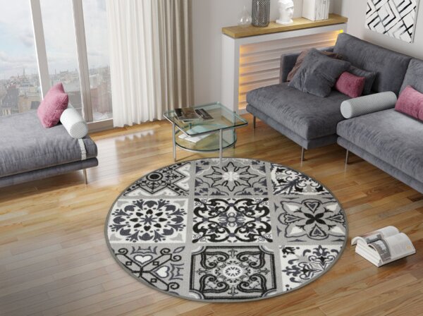 Protišmykový koberec Patchwork sivý