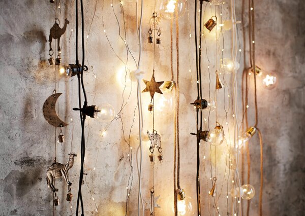 Svetelná reťaz Filament Stars – 7 žiaroviek