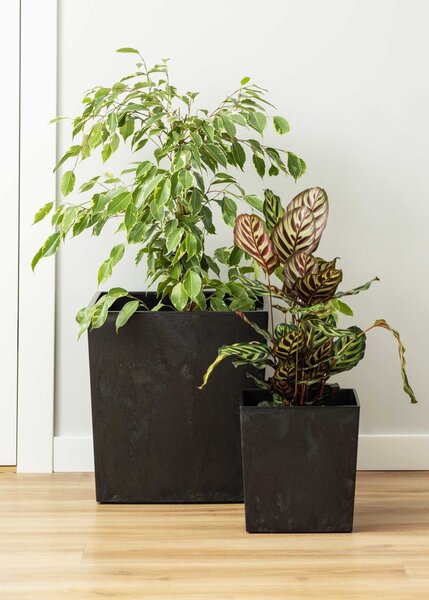 PLASTOVÝ KVETINÁČ FLORE 19X19 CM IMITÁCIA BETÓNU ČIERNA