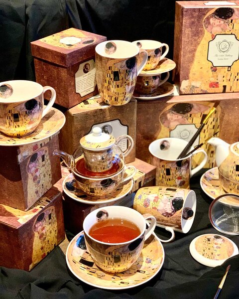 Porcelánový hrnček Klimt The Kiss 350 ml