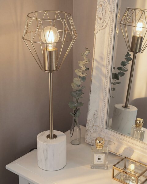 Stolná lampa biela mosadzná 49 cm kovové tienidlo tvar diamantu okrúhly stojan mramorový vzhľad obývačka spálňa