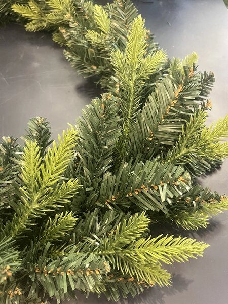 Adventný veniec Greenland 60 cm – PVC/PE materiál