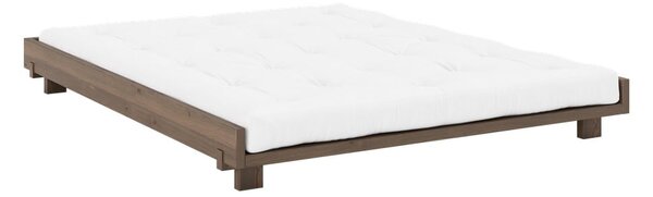 Hnedá dvojlôžková posteľ z borovicového dreva s roštom 160x200 cm Social – Karup Design