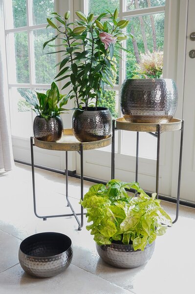 Strieborný dekoratívny kvetináč Kilian 17 x 16 cm