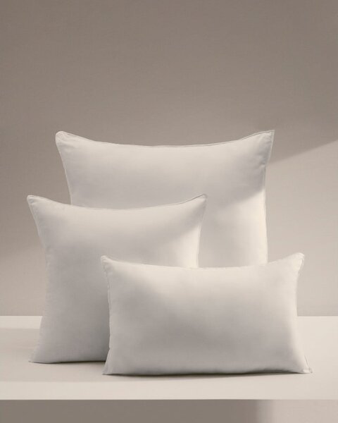 Vankúš 40x70 cm Fluff – Kave Home