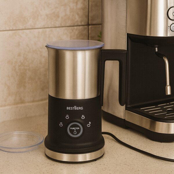 Napeňovač mlieka BestBerg BBF-1410 / 240 ml / 500 W / čierna/strieborná