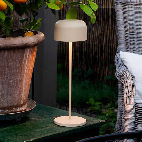 Konstsmide Stolová LED lampa Lille na batérie, výška 36 cm, piesková farba, IP54, USB, Krémová / jantárovo žltá, Obývacia izba / jedáleň, Hliník, Moderný, Stojacie svietidlo