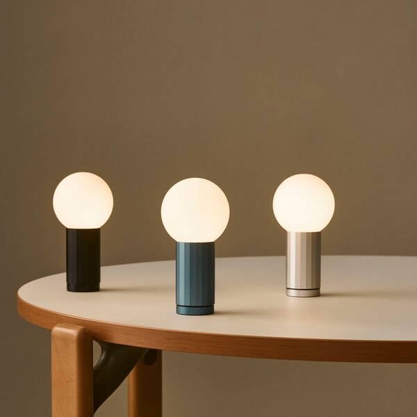Stolová lampa Turn On, Aluminium – HAY