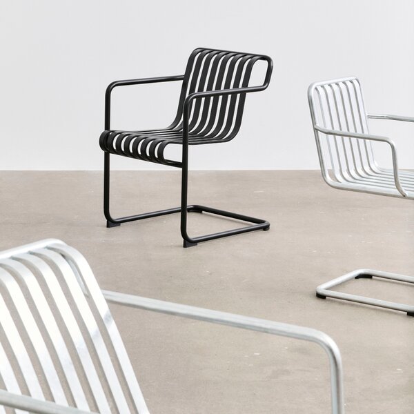 Záhradné kreslo Palissade Cantilever Lounge, Galvanised – HAY