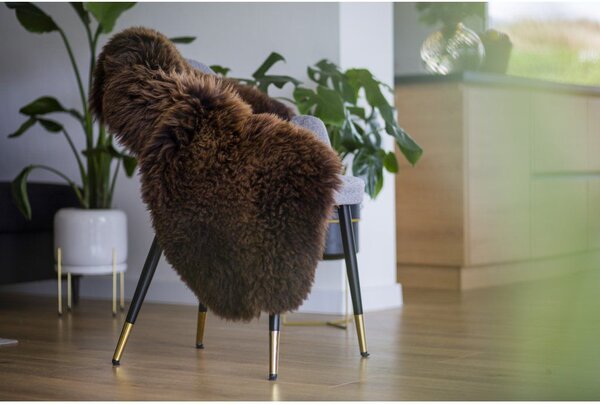 Ovčia kožušina tmavo hnedá Kožušina: M- 110x65 cm