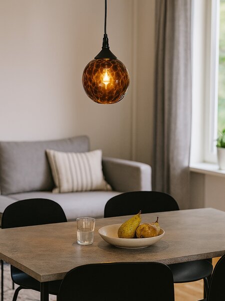 Sinsay - Retro závesná stropná lampa so skleneným tienidlom - tmavohnedá
