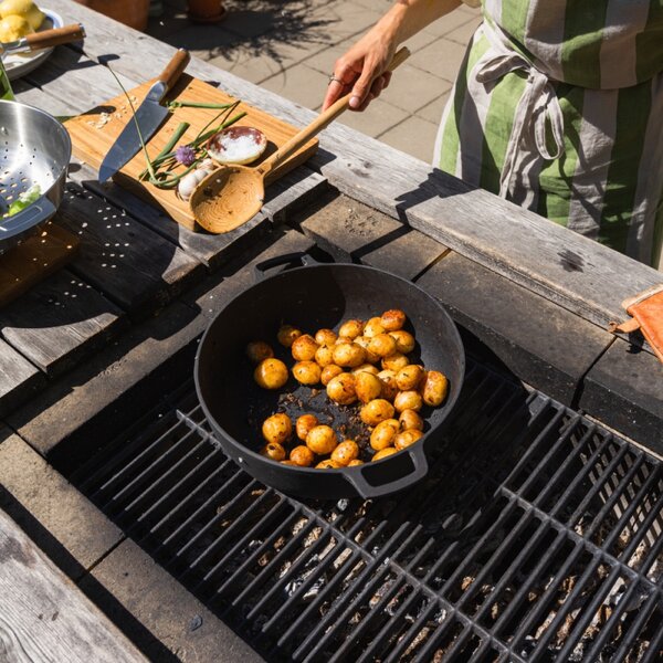 Fiskars Grilovací liatinový hrniec Norden Chef