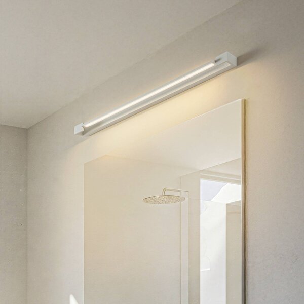 Arcchio LED nástenné svetlo Jora, 90 cm, biele, otočné, IP44, Biela / opálová, Kúpeľňa, Hliník, Moderný, Nástenné svietidlo