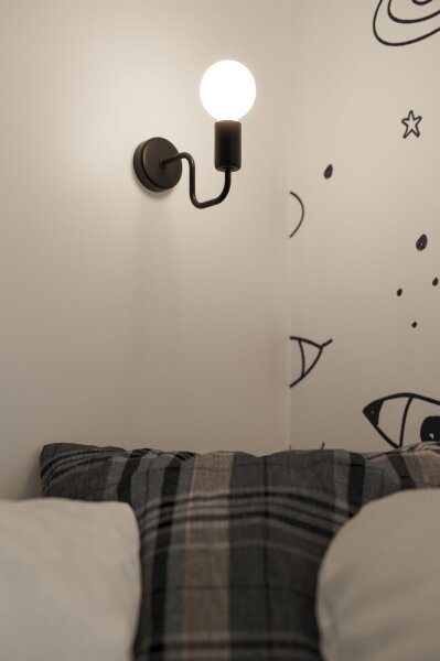 Sollux SL.1445 - Nástenná lampa VECTOR 1xE27/15W/230V čierna