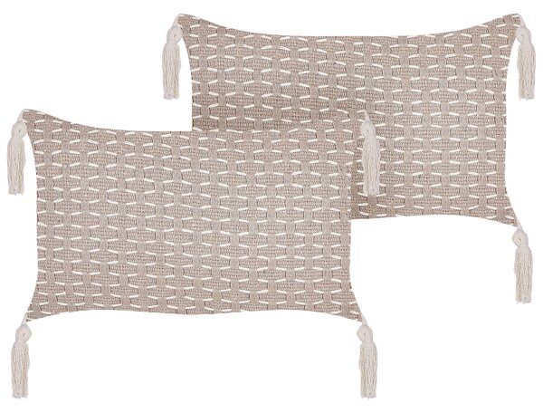 Súprava 2 dekoratívnych vankúšov béžová 25 x 45 cm geometrický vzor strapce snímateľné poťahy s výplňou