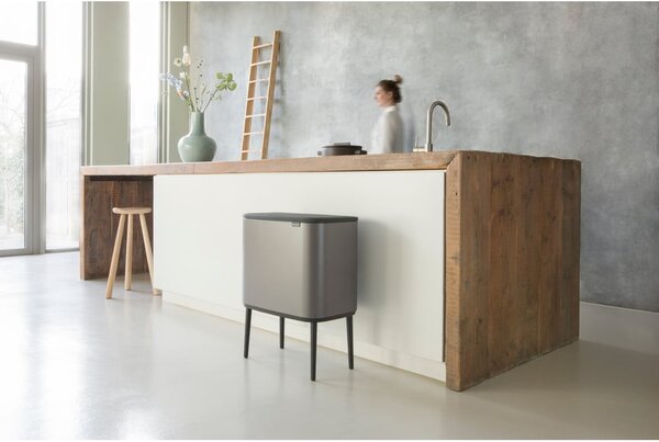 Sivý dotykový oceľový odpadkový kôš na triedený odpad 34 l Bo Touch Bin – Brabantia