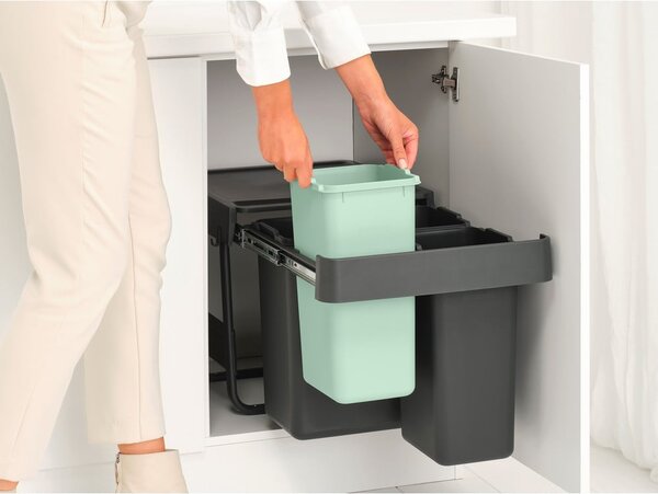Dotykový plastový odpadkový kôš na triedený odpad v mentolovo-tmavosivej farbe 40 l Sort&Go – Brabantia