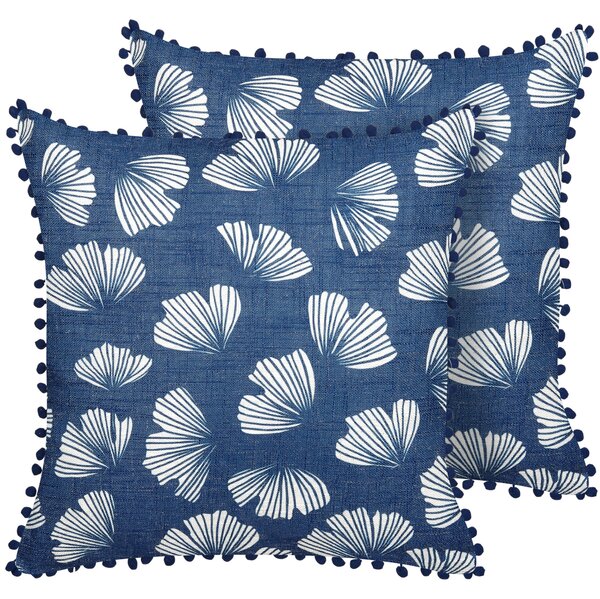 Sada 2 dekoratívnych vankúšov modrá biela polyester 45 x 45 cm rastlinný vzor motív listov ginko biloby brmbolce moderný štýl doplnky