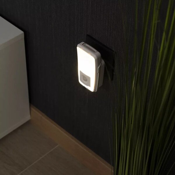 Osram - LED orientačné svietidlo do zásuvky so senzorom LUNETTA LED/2W/230V