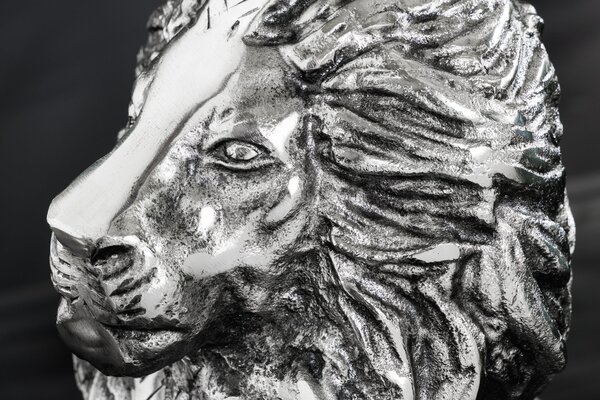 Bočný Stolík WILDLIFE LION 60cm Antická Strieborná