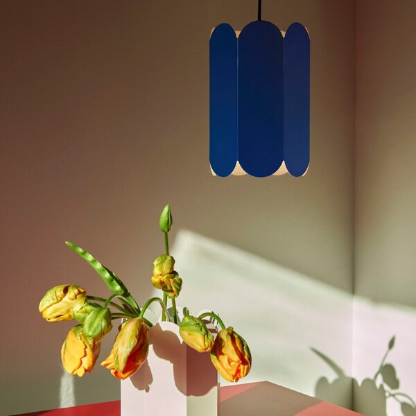 Tienidlo lampy Arcs, Cobalt Blue – HAY