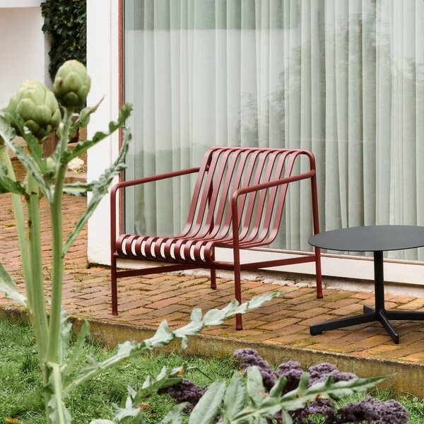 Záhradné kreslo Palissade Lounge Low, Iron Red – HAY