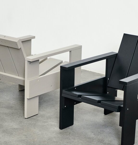 Záhradné kreslo Crate Lounge, Black – HAY