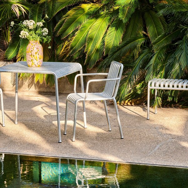 Záhradná stolička Palissade Armchair, Cream White – HAY