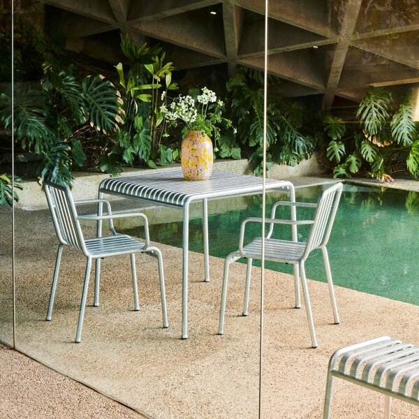 Záhradná stolička Palissade Armchair, Cream White – HAY