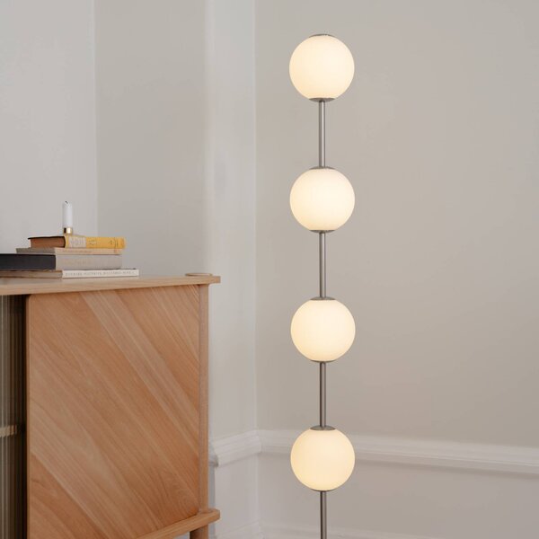 UMAGE LED stojacia lampa Audrey, oceľová farba, výška 128 cm, 4-pl., Hliník / sivá / zinok, Obývacia izba / jedáleň, kov, Dizajn, Stojaca lampa
