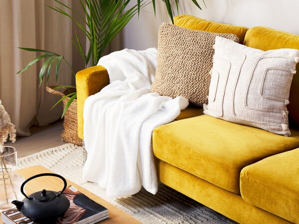 Deka biela polyester umelá kožušina 125 x 150 cm mäkká huňatá prikrývka textilné doplnky obývacia izba spálňa