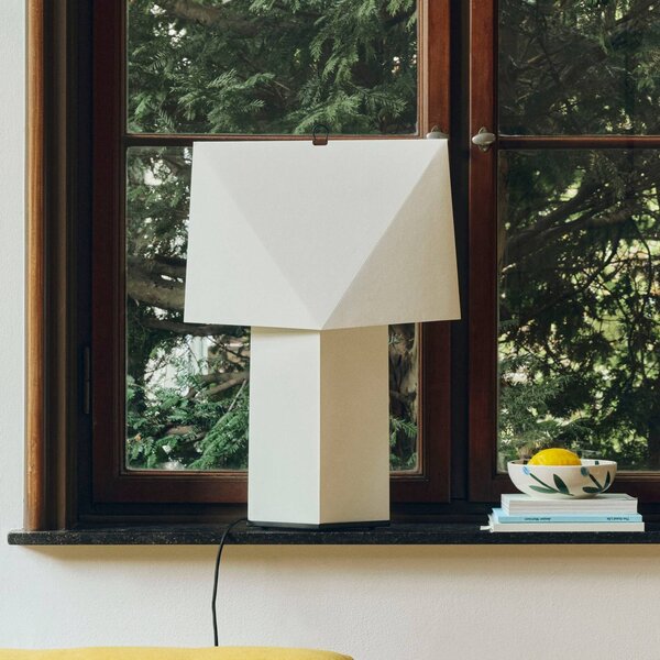 HAY stolová lampa Aplat, výška 44 cm, biela, hodvábny papier, E14, Biela / opálová, Obývacia izba / jedáleň, Papier / lunolit / lunopal, Moderný, Stojacie svietidlo