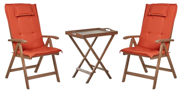 Záhradná bistro sada tmavé akáciové drevo s červenými vankúšmi stôl 2 stoličky nastaviteľné operadlo skladacie rustikálny štýl