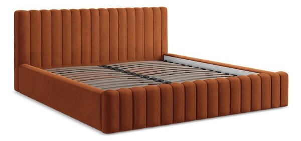 Čalúnená dvojlôžková posteľ s úložným priestorom s roštom 140x200 cm v terakotovej farbe Lemi – Makamii