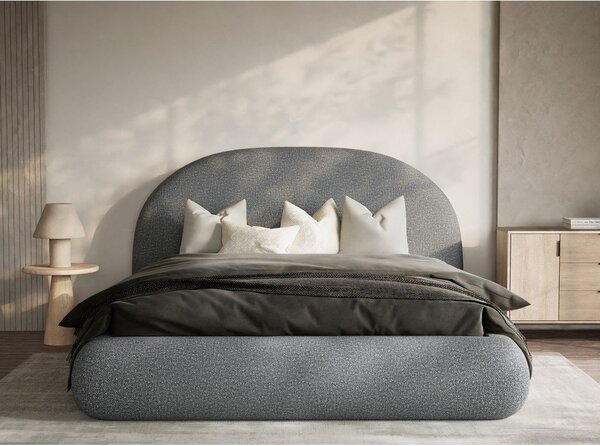 Sivá čalúnená dvojlôžková posteľ s úložným priestorom s roštom 140x200 cm Maumere – Maison de Rêve