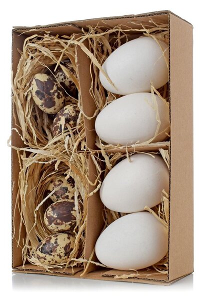 Velkonočná dekorácia biele vajíčko x4, prepeličie vajíčko x8. Slama 19*13*5,4cm cena za celú sadu
