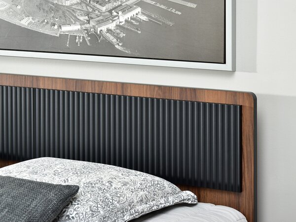 NovýNábytok.sk Manželská posteľ 160x200 cm Protegidas P13 (čierna). Akcia -14%. Vlastná spoľahlivá doprava až k Vám domov. 1137248