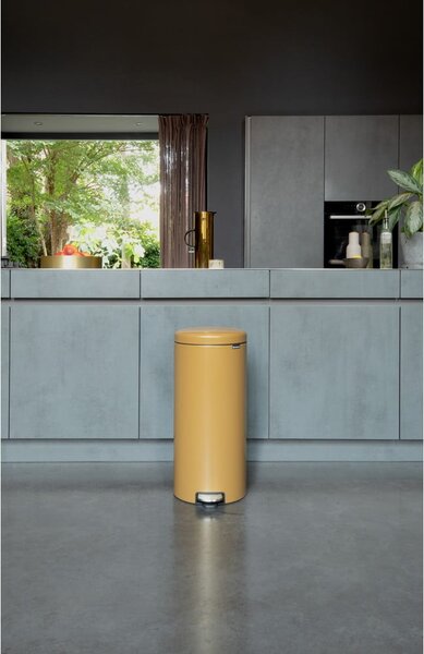 Nášľapný oceľový odpadkový kôš v zlatej farbe 30 l NewIcon – Brabantia