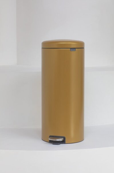 Nášľapný oceľový odpadkový kôš v zlatej farbe 30 l NewIcon – Brabantia