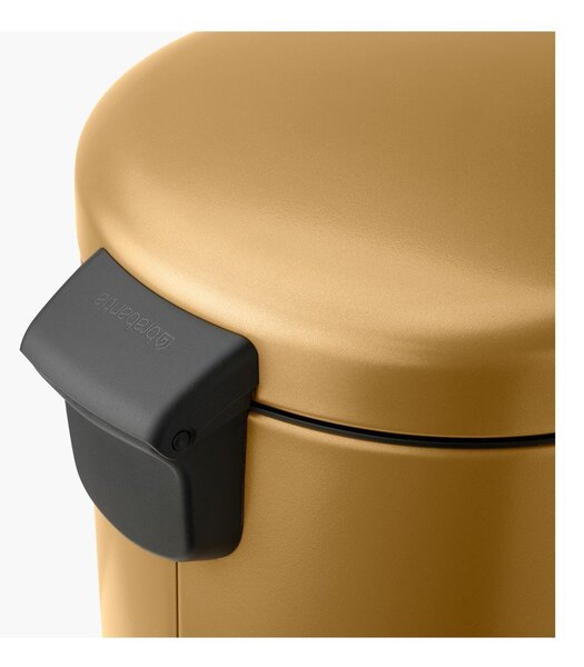 Nášľapný oceľový odpadkový kôš v zlatej farbe 30 l NewIcon – Brabantia