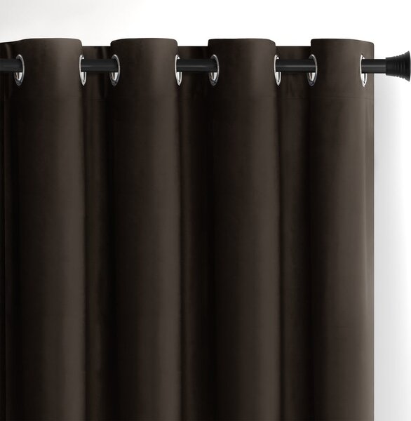 Hnedý zamatový dimout záves 140x270 cm Eyelets – Restilo