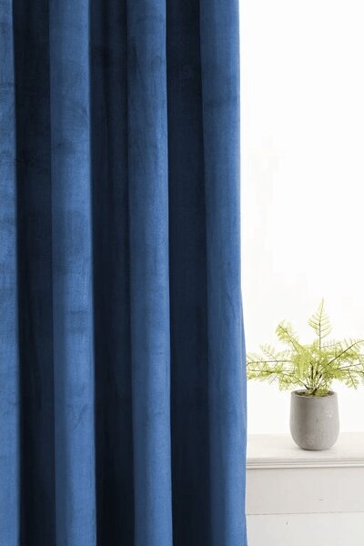 Zatemňovacia záclona ELVIO VELVET 140x250 cm, námornícka modrá Zavesenie: Kovové krúžky