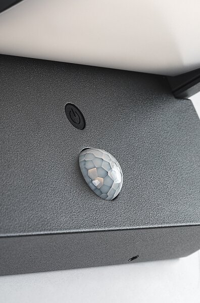Brilagi LED solárne nástenné svietidlo s čidlom ANKLE LED/10W/3,7V 4000K IP65