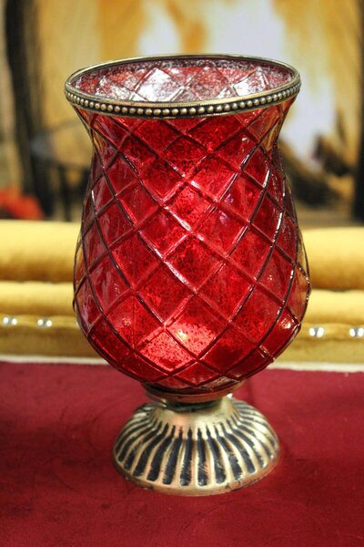 Červený rustikálny svietnik v tvare čaše 22cm