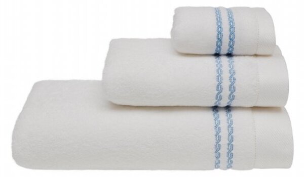 Soft Cotton Uterák CHAINE 50x100 cm. Froté uteráky MICRO COTTON 50x100 cm z mikrovlákna sú veľmi jemné, savé a rýchloschnúce, vyrobené zo 100% česanej bavlny. Biela / modrá výšivka