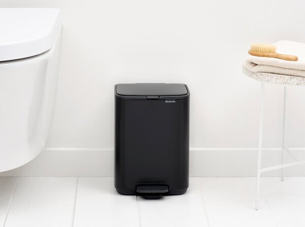 Matne čierny pedálový oceľový odpadkový kôš 4 l Bo – Brabantia