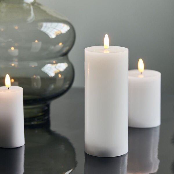 Vosková LED sviečka White 17,5 cm