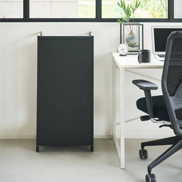 Čierny kovový pojazdný regál 42x84,5x32 cm Tower – YAMAZAKI