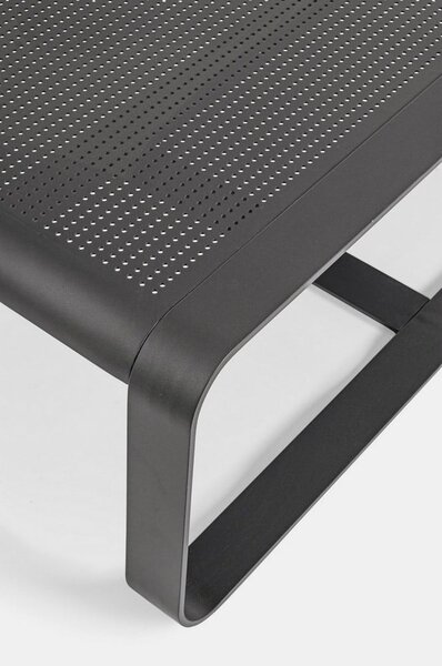 Hliníkový záhradný konferenčný stolík 62x105 cm Merrigan – Bizzotto